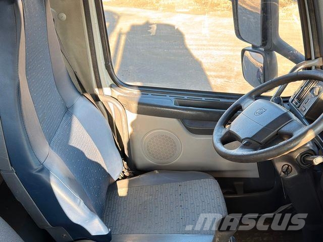 Volvo FM 380 Kipper 5,10 m * ATLAS TEREX 135.2ME-A2 Savivarčių priekabų vilkikai