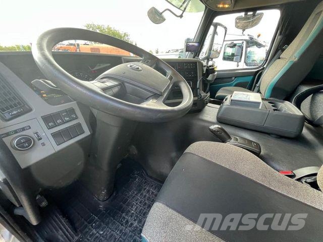 Volvo FM 420 8x2/4 Pritsche Heckkran 34m/t, Funk, Jib Camiones de cama baja