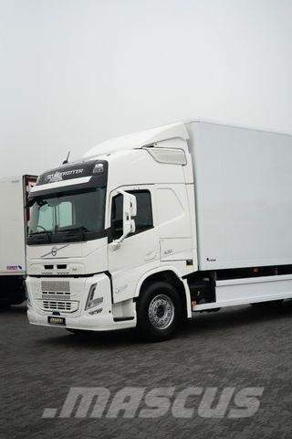 Volvo FM / 430 / ACC / E 6 / KONTENER + WINDA / 21 PAL Фургони