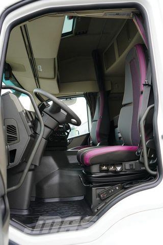 Volvo FM / 430 / ACC / E 6 / KONTENER + WINDA / 21 PAL Фургони