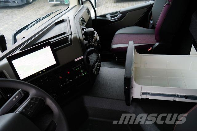 Volvo FM / 430 / ACC / E 6 / KONTENER + WINDA / 21 PAL Фургони