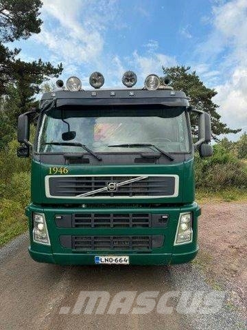 Volvo FM 440 PRITSCHE HMF CRANE Camiones de cama baja