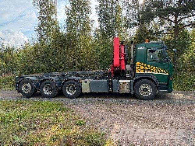 Volvo FM 440 PRITSCHE HMF CRANE Camiones de cama baja