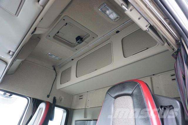 Volvo FM / 460 / E 6 / IZOTERMA + WINDA / 22 PALETY / Рефрижератори