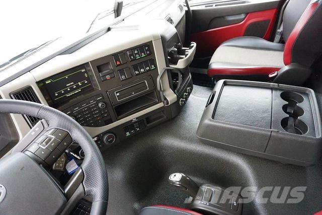 Volvo FM / 460 / E 6 / IZOTERMA + WINDA / 22 PALETY / Рефрижератори