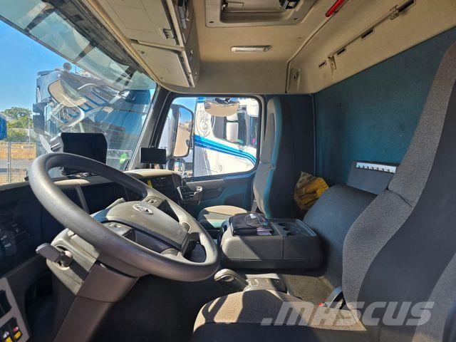 Volvo FM 460 * FRIGOBLOCK *VOLLLUFT*LBW 2.5T PALFINGER Camiones con temperatura controlada