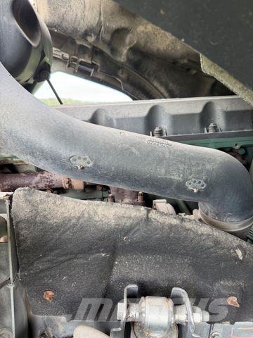 Volvo FM 9 4X2 KEHRMASCHINE Utcaseprő teherautók