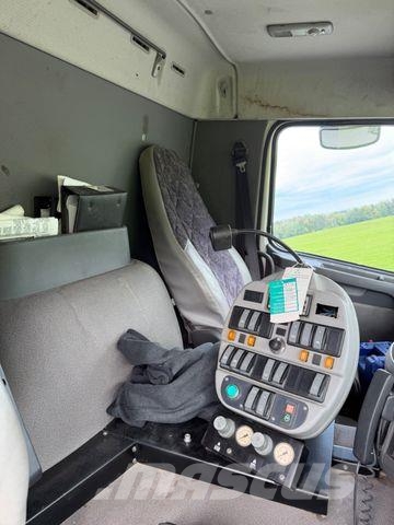 Volvo FM 9 4X2 KEHRMASCHINE Sweeper trucks