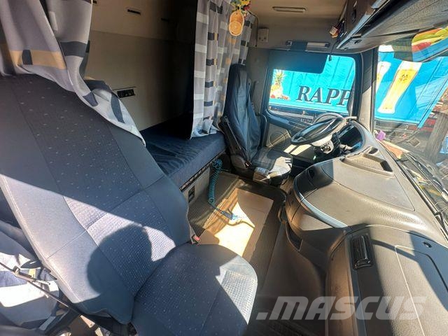 Volvo FM440 وحدات الجر
