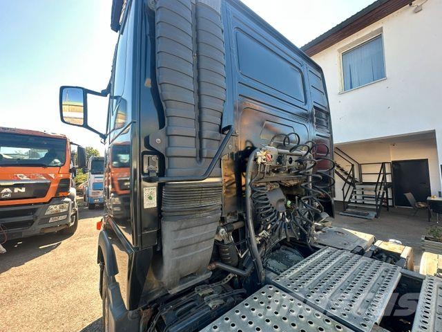 Volvo FM440 وحدات الجر