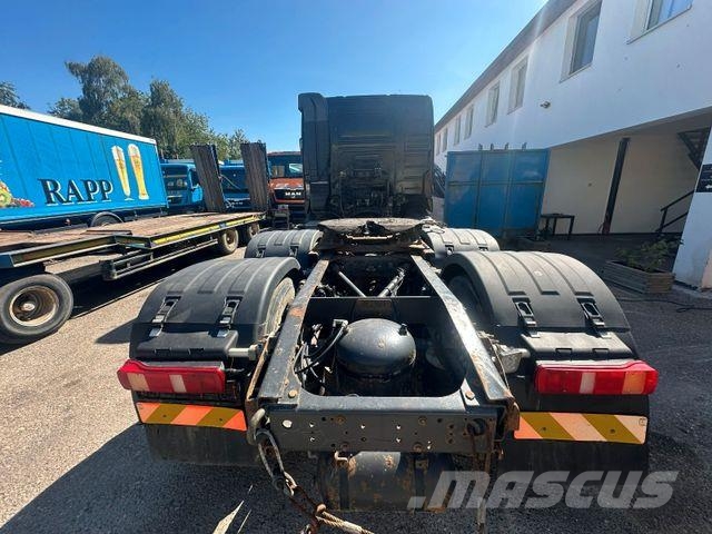 Volvo FM440 وحدات الجر