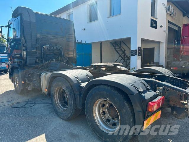 Volvo FM440 وحدات الجر