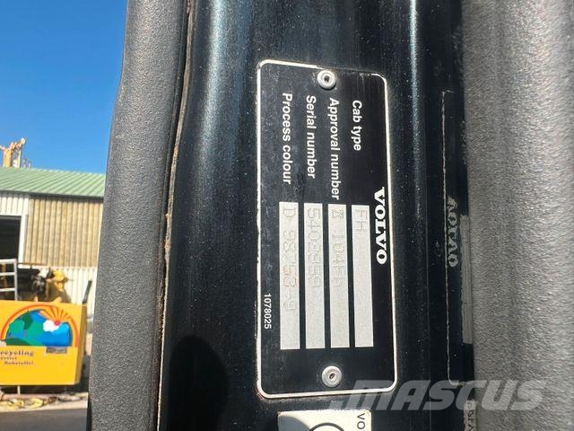 Volvo FM440 وحدات الجر