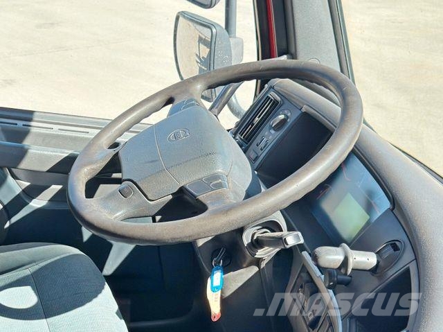 Volvo FMX 420 PRITSCHE 5,80m *HMF 2420 K8+FUNK/6x6 Camiones grúa