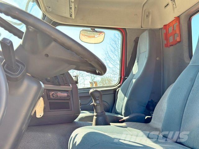 Volvo FMX 420 PRITSCHE 5,80m *HMF 2420 K8+FUNK/6x6 Camiones grúa