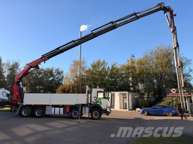 Volvo FMX 460 8x4 BB FASSI F660+Fly-Jib 64 t/m Pritschenwagen/Pritschenwagen mit Seitenklappe