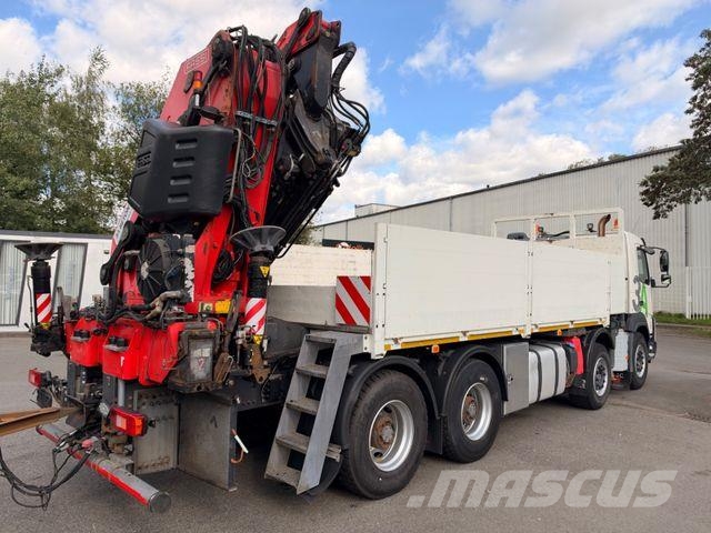 Volvo FMX 460 8x4 BB FASSI F660+Fly-Jib 64 t/m Pritschenwagen/Pritschenwagen mit Seitenklappe