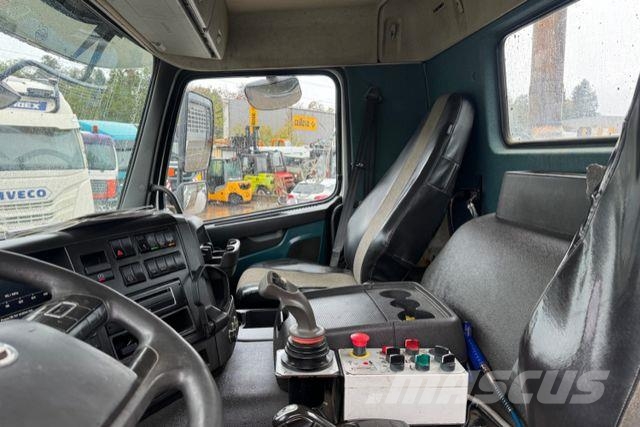 Volvo FMX-460 8x4 UT26 その他トラック