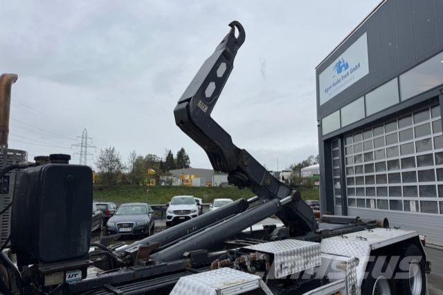 Volvo FMX-460 8x4 UT26 その他トラック