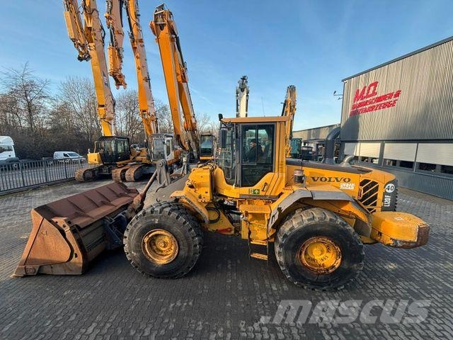 Volvo L120 F لوادر بعجل