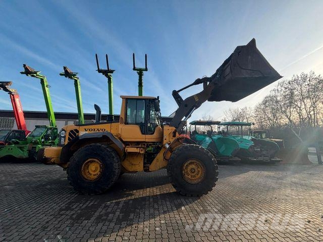 Volvo L120 F لوادر بعجل