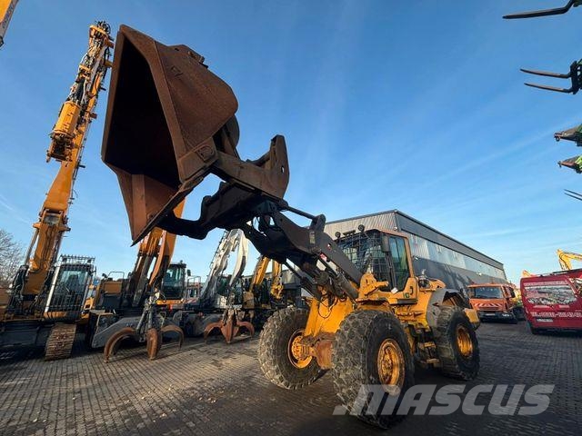 Volvo L120 F لوادر بعجل