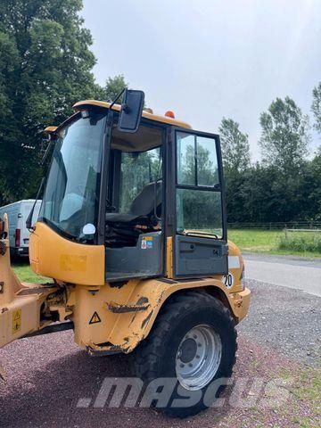 Volvo L30B Pro 4x4 inkl. Schaufel & Gabel Iekrāvēji uz riteņiem