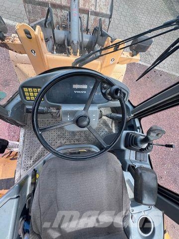 Volvo L30B Pro 4x4 inkl. Schaufel & Gabel Iekrāvēji uz riteņiem