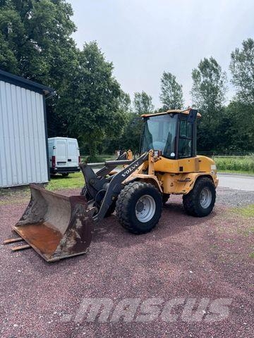 Volvo L30B Pro 4x4 inkl. Schaufel & Gabel Iekrāvēji uz riteņiem