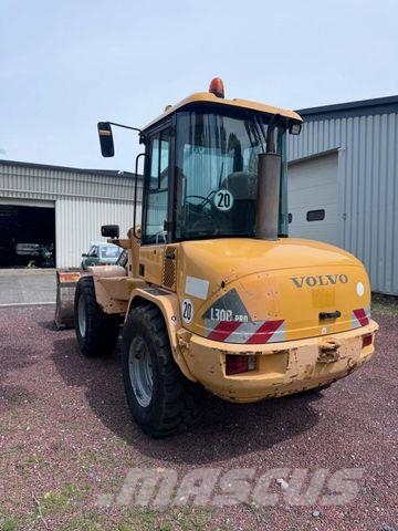 Volvo L30B Pro 4x4 inkl. Schaufel & Gabel Iekrāvēji uz riteņiem