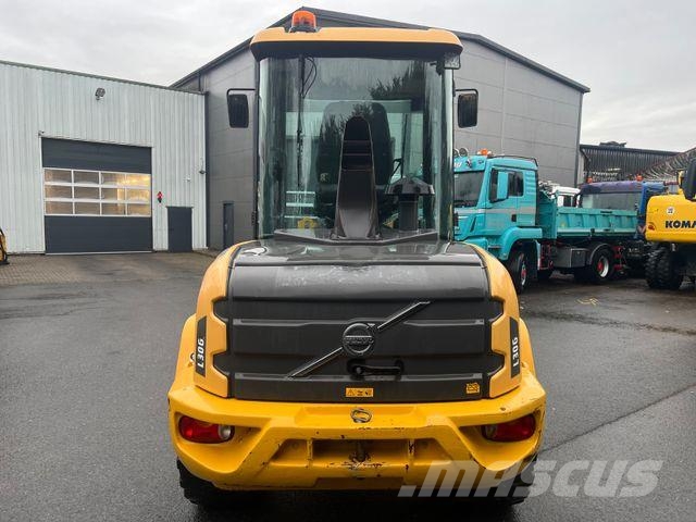 Volvo L30G Radlader