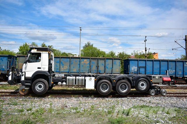 Volvo NEW FMX 8x4 RAIL ROAD SCHIENEN TWO WAY Вантажівки / спеціальні