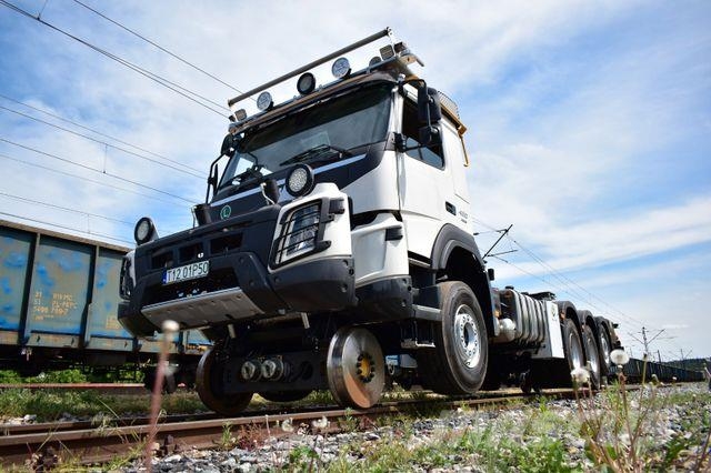Volvo NEW FMX 8x4 RAIL ROAD SCHIENEN TWO WAY Вантажівки / спеціальні