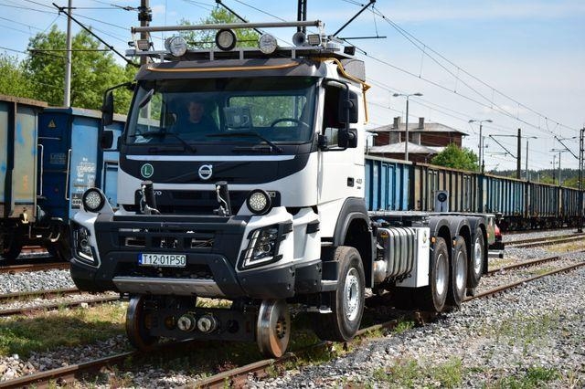 Volvo NEW FMX 8x4 RAIL ROAD SCHIENEN TWO WAY Вантажівки / спеціальні
