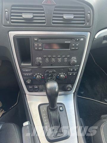 Volvo V70 Kombi 2.4 Kinetic 5 Zylinder für Export Auto's