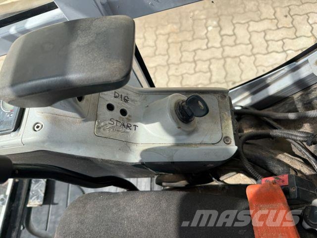 Wacker Neuson ET16 / 2021 BJ / 1.106 H / 3x Löffel Miniekskavaatorid < 7 t