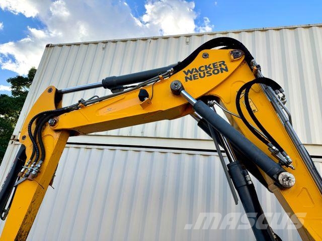 Wacker Neuson EW100 / 2016 BJ / 4.603 H / 3 x Löffel Bagri na kolesih