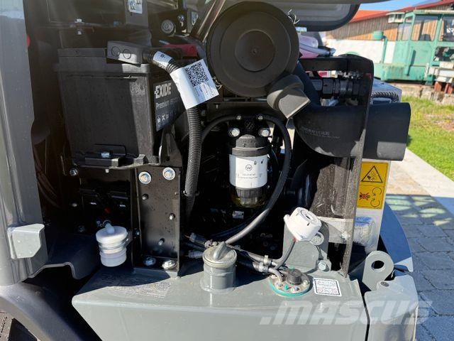 Wacker WL 250 neu Gumikerekes homlokrakodók