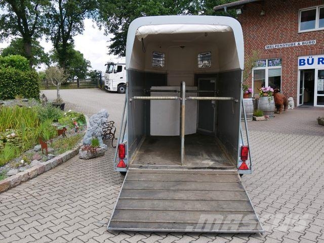 Westeria 2 Pferde Dzīvnieku transportēšanas piekabes