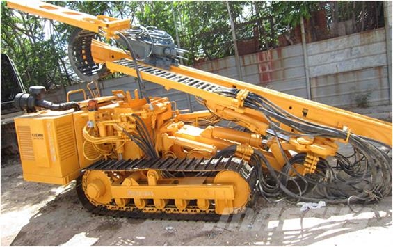 Klemm KR806D 重型鑽孔機