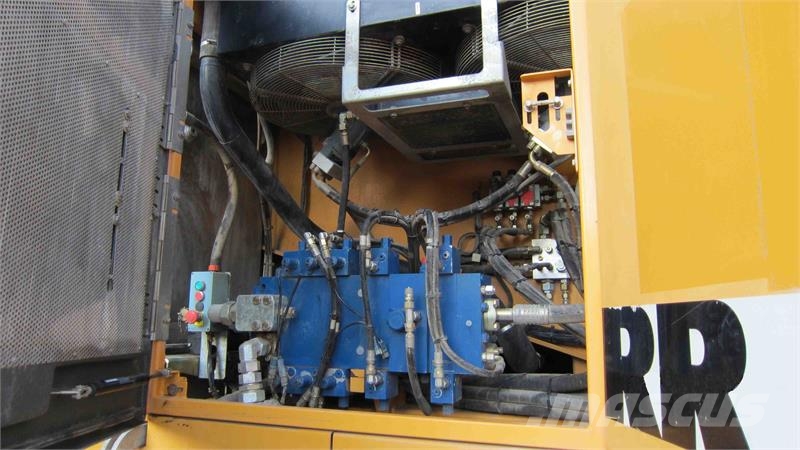 Liebherr HS855HD 履帶式起重機