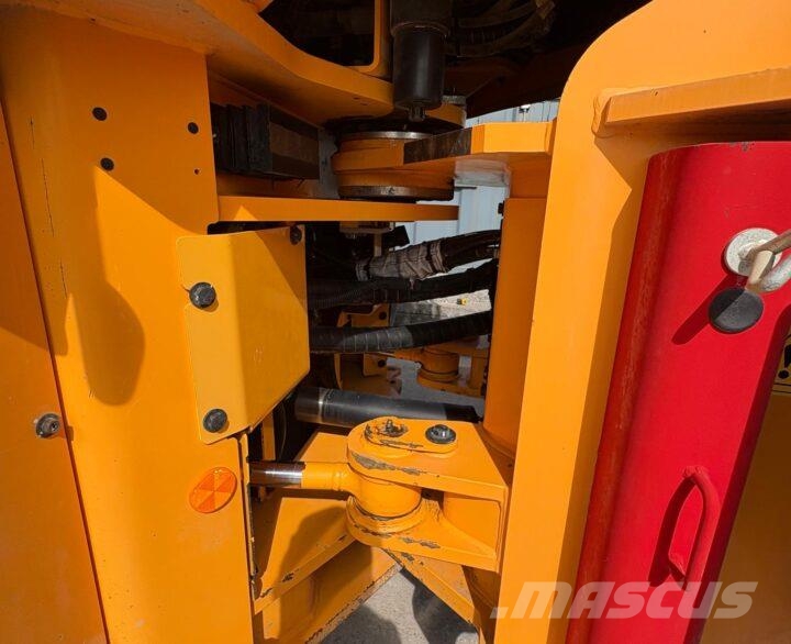 Hyundai HL960AHDXT لوادر بعجل