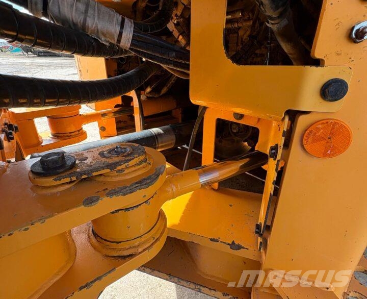 Hyundai HL960AHDXT لوادر بعجل