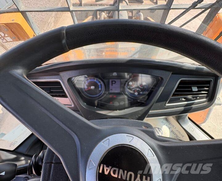 Hyundai HL960AHDXT لوادر بعجل