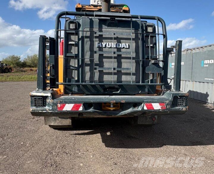 Hyundai HL960AHDXT Iekrāvēji uz riteņiem