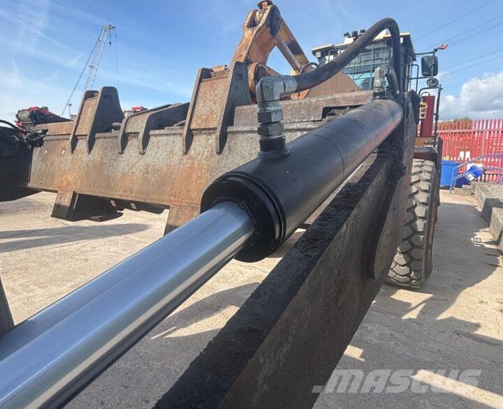 Hyundai HL960HDXT لوادر بعجل