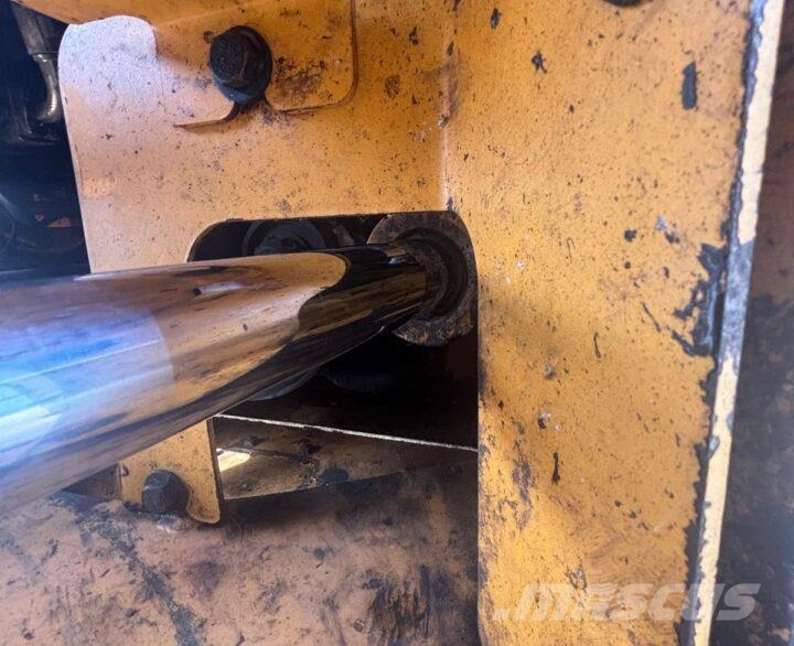 Hyundai HL960HDXT لوادر بعجل