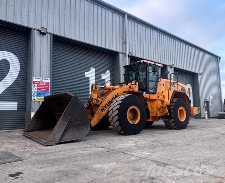 Hyundai HL970 لوادر بعجل