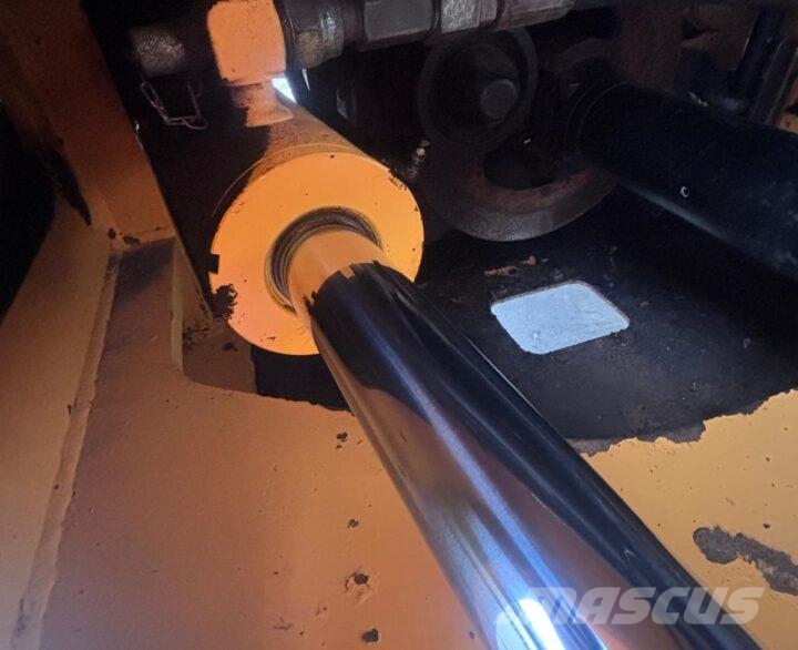 Hyundai HL970 لوادر بعجل
