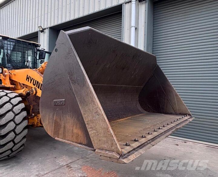 Hyundai HL970 لوادر بعجل
